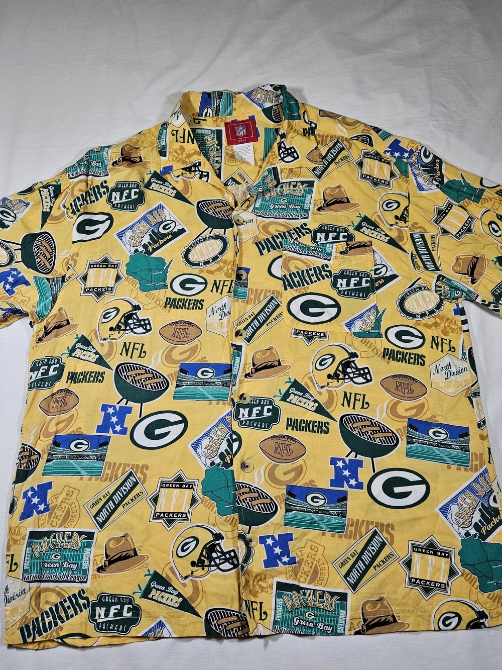 Vintage NFL Green Bay Packers Rayon Hawaiian Shirt Large All Over Print Tailgate